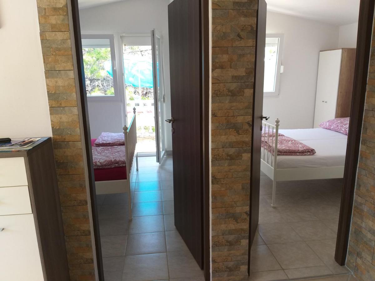 Familien Ferienhaus Vir Croatia 150M Strand Restaurant Einkaufen ภายนอก รูปภาพ