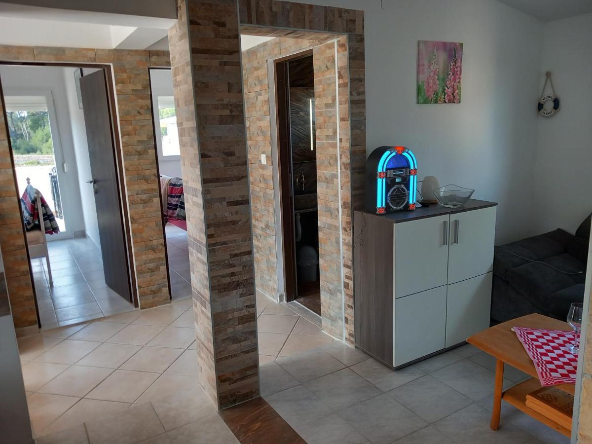 Familien Ferienhaus Vir Croatia 150M Strand Restaurant Einkaufen ภายนอก รูปภาพ