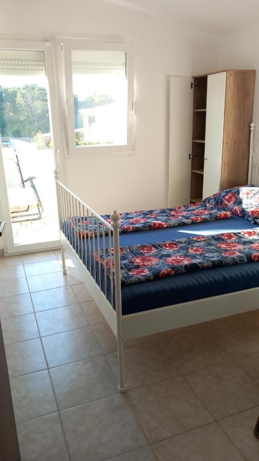 Familien Ferienhaus Vir Croatia 150M Strand Restaurant Einkaufen ภายนอก รูปภาพ