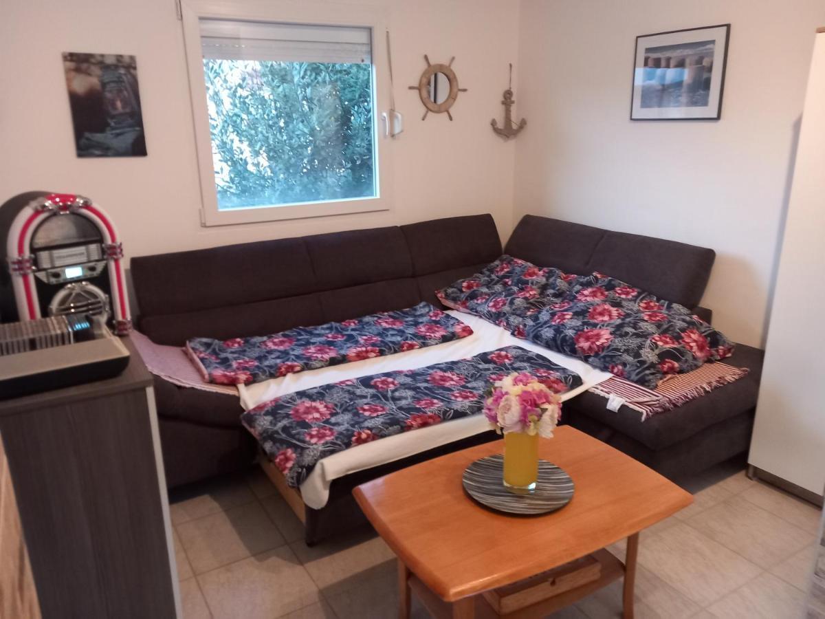 Familien Ferienhaus Vir Croatia 150M Strand Restaurant Einkaufen ภายนอก รูปภาพ