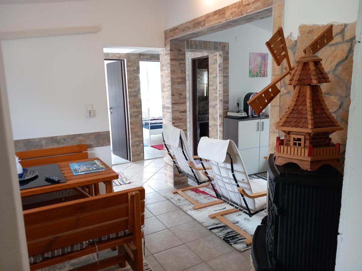 Familien Ferienhaus Vir Croatia 150M Strand Restaurant Einkaufen ภายนอก รูปภาพ