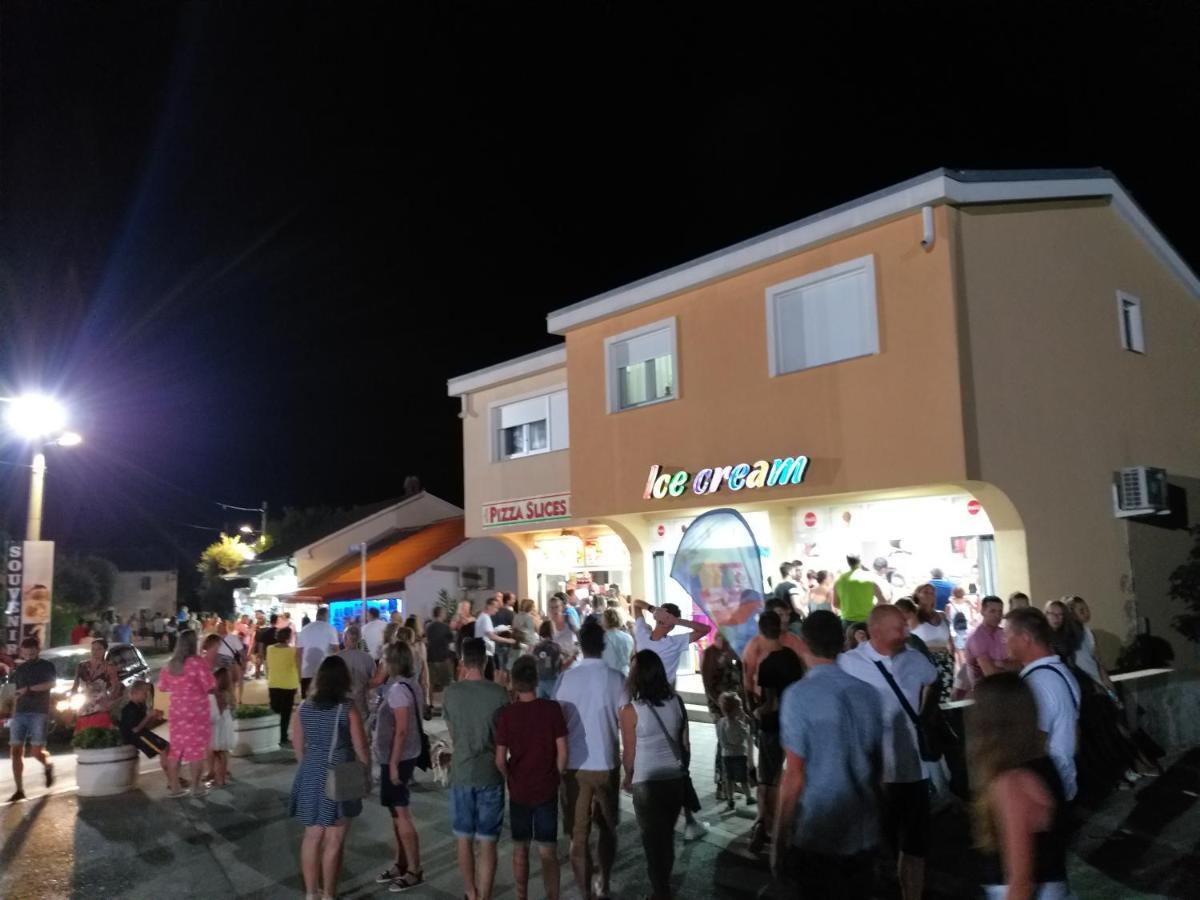 Familien Ferienhaus Vir Croatia 150M Strand Restaurant Einkaufen ภายนอก รูปภาพ